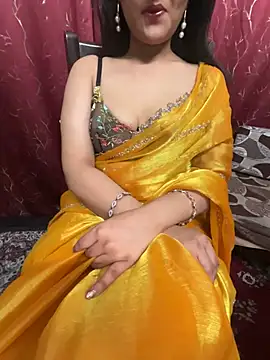 Snapshot of LuscousPussy chatting on 12-21-24, 06:55 LuscousPussy online show from 12-21-24, 06:55