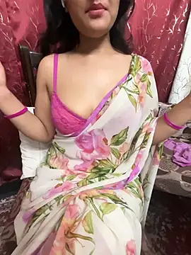 Snapshot of LuscousPussy chatting on 12-25-24, 05:47 LuscousPussy online show from 12-25-24, 05:47