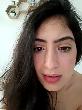 MIYESSI online show from 02-01-26, 03:43