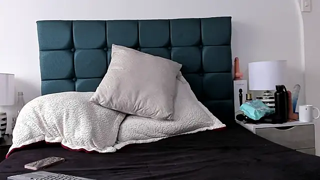 charlott lens online show from 02-10-25, 07:28