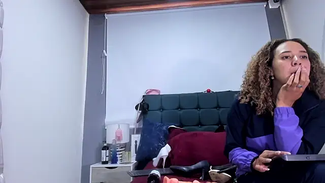 charlott lens online show from 09-22-25, 02:08