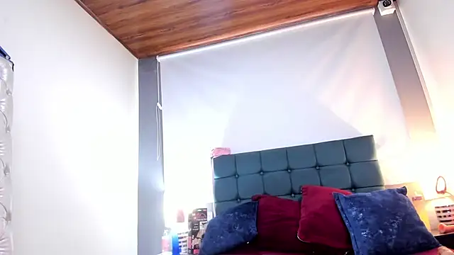 charlott lens online show from 09-28-25, 05:40