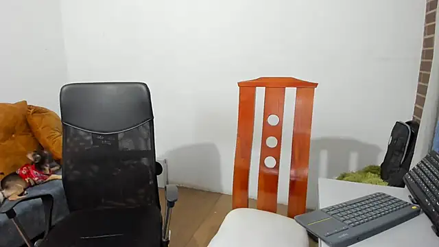  girls on fire  online show from 02-26-25, 03:42