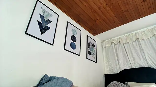 Snapshot of sam_her chatting on 10-03-25, 07:44 sam her online show from 10-03-25, 07:44