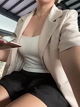 Jessical online show from 02-15-25, 04:36