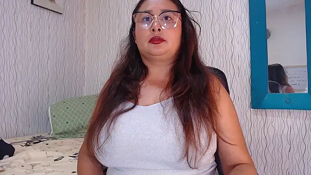 NadiaWhite online show from 02-07-25, 06:13