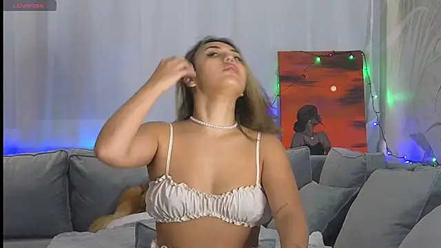 Snapshot of lily__foster chatting on 12-13-24, 03:43 lily foster online show from 12-13-24, 03:43