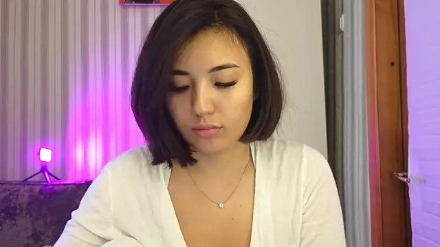 Snapshot of lily__foster chatting on 10-08-25, 09:40 lily foster online show from 10-08-25, 09:40