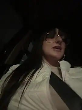 Snapshot of Megan_lu2 chatting on 01-17-25, 01:15 Megan lu2 online show from 01-17-25, 01:15