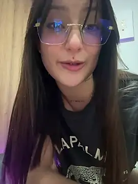 Snapshot of Megan_lu2 chatting on 02-21-25, 03:56 Megan lu2 online show from 02-21-25, 03:56