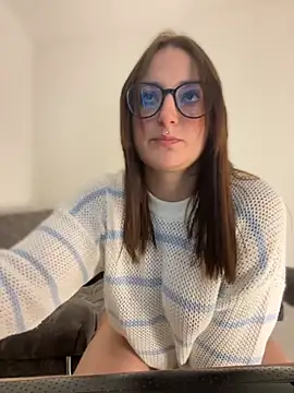 Snapshot of Megan_lu2 chatting on 09-24-25, 05:33 Megan lu2 online show from 09-24-25, 05:33