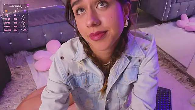 Emiily Scott1 online show from 12-03-24, 04:06