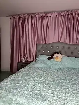 Emiily Scott1 online show from 01-15-25, 04:04