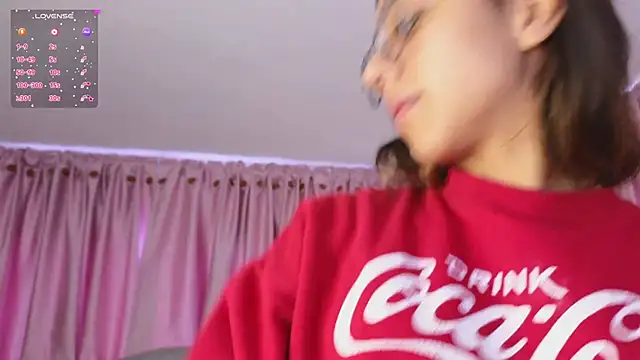 Emiily Scott1 online show from 02-06-25, 01:10