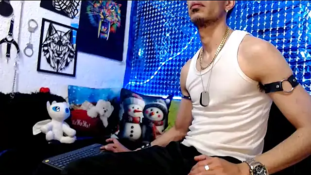 Snapshot of Mensecret69 chatting on 12-05-24, 08:44 Mensecret69 online show from 12-05-24, 08:44