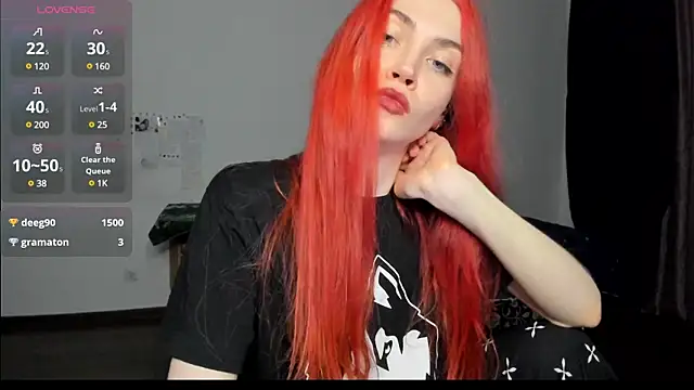 Snapshot of KitsuneRem chatting on 01-11-25, 11:24 KitsuneRem online show from 01-11-25, 11:24