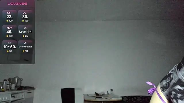 Snapshot of KitsuneRem chatting on 09-23-25, 08:12 KitsuneRem online show from 09-23-25, 08:12