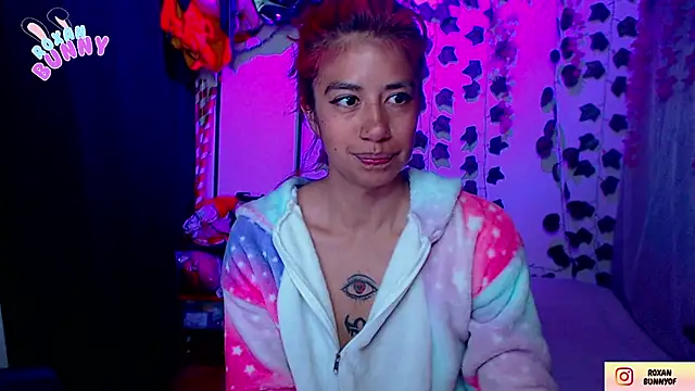 Snapshot of Roxanbunny1 chatting on 09-09-25, 06:46 Roxanbunny1 online show from 09-09-25, 06:46