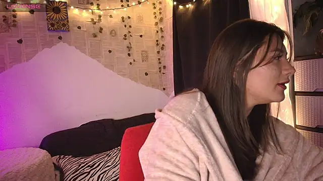 Snapshot of kisstarxxx chatting on 10-19-25, 03:07 kisstarxxx online show from 10-19-25, 03:07