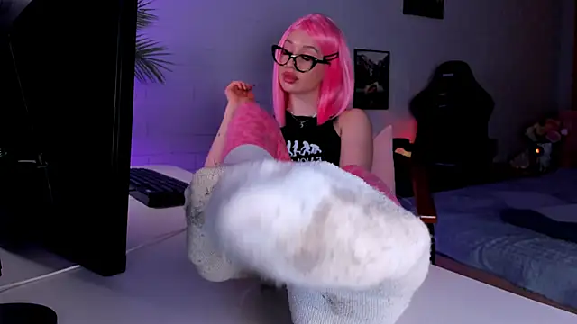 Snapshot of DorothyGilbert1 chatting on 03-06-25, 07:43 DorothyGilbert1 online show from 03-06-25, 07:43