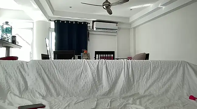 claudiacvc95 online show from 02-09-25, 08:33