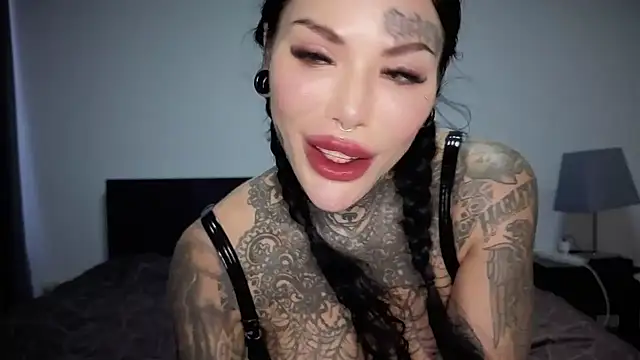 claudiacvc95 online show from 03-22-26, 07:01