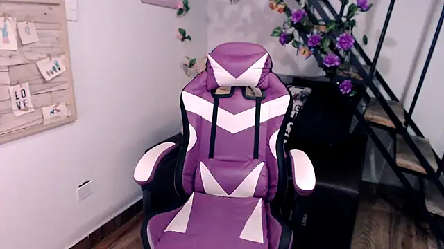 samantha baby  online show from 04-15-26, 07:58