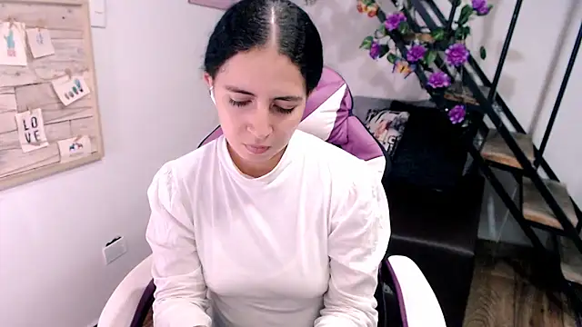 samantha baby  online show from 04-16-26, 10:12