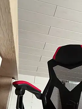 Snapshot of _Mustj chatting on 02-10-25, 09:14 Mustj online show from 02-10-25, 09:14