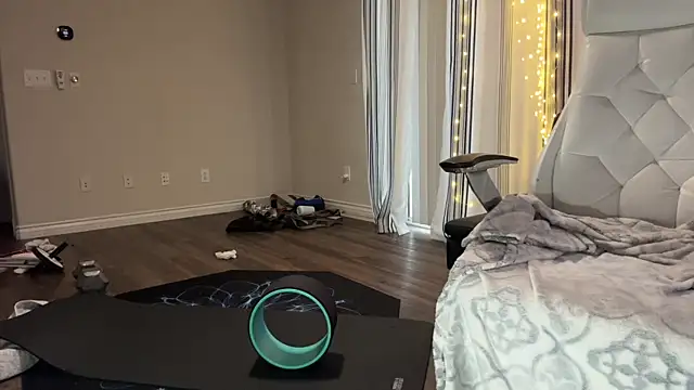 alexmannd online show from 10-23-25, 02:38