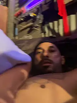 JaxonWill1 online show from 06-05-26, 05:14