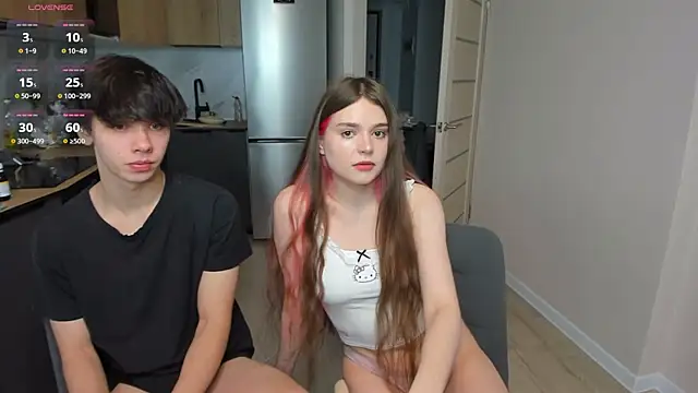 Snapshot of lil_cassie chatting on 10-13-25, 09:48 lil cassie online show from 10-13-25, 09:48