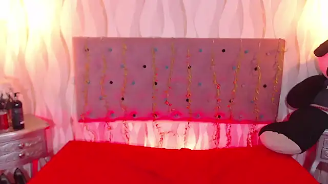 IsabelaLatina online show from 10-19-25, 07:36