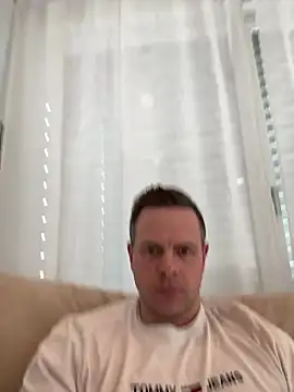 Snapshot of Danii0790 chatting on 02-08-25, 03:00 Danii0790 online show from 02-08-25, 03:00