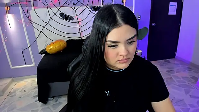 martinasaez online show from 10-29-25, 08:10