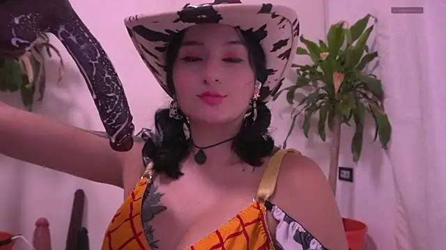 Snapshot of Sisirojas chatting on 07-03-26, 12:50 Sisirojas online show from 07-03-26, 12:50