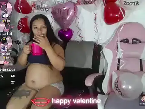 Snapshot of Charis_21 chatting on 02-20-25, 02:35 Charis 21 online show from 02-20-25, 02:35