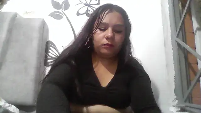 Snapshot of Charis_21 chatting on 04-25-26, 11:46 Charis 21 online show from 04-25-26, 11:46