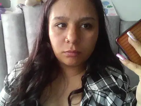 Snapshot of Charis_21 chatting on 05-22-26, 09:53 Charis 21 online show from 05-22-26, 09:53