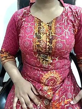 Snapshot of Jenifar- chatting on 04-25-26, 01:41 Jenifar- online show from 04-25-26, 01:41