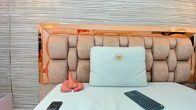 Snapshot of maryy_campbell_ chatting on 09-23-25, 07:50 maryy campbell online show from 09-23-25, 07:50