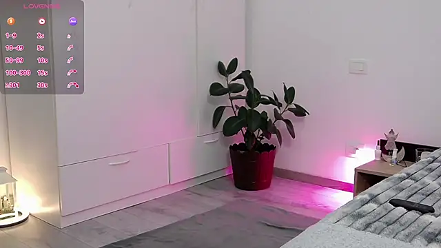 Snapshot of YourSweetSinn chatting on 09-24-25, 12:52 YourSweetSinn online show from 09-24-25, 12:52