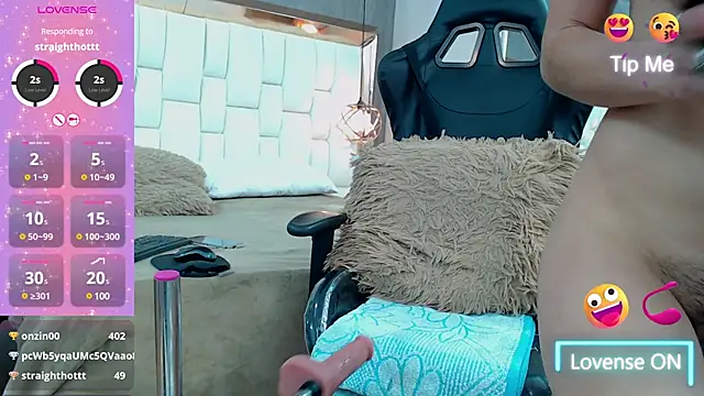 Snapshot of Layla_Sia chatting on 01-28-25, 05:46 Layla Sia online show from 01-28-25, 05:46