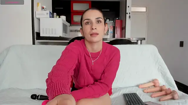 Snapshot of Layla_Sia chatting on 06-10-26, 03:44 Layla Sia online show from 06-10-26, 03:44