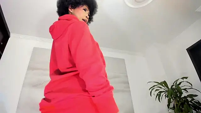 Snapshot of Apotheosis01 chatting on 02-14-25, 07:28 Apotheosis01 online show from 02-14-25, 07:28