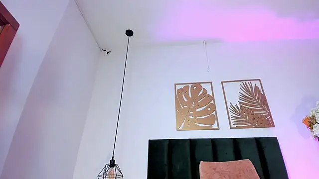 Snapshot of NoraDasilva chatting on 02-12-25, 12:27 NoraDasilva online show from 02-12-25, 12:27