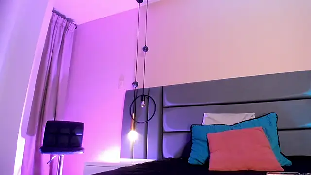 Snapshot of NoraDasilva chatting on 03-04-25, 12:39 NoraDasilva online show from 03-04-25, 12:39