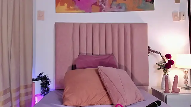 Snapshot of NoraDasilva chatting on 09-16-25, 01:39 NoraDasilva online show from 09-16-25, 01:39