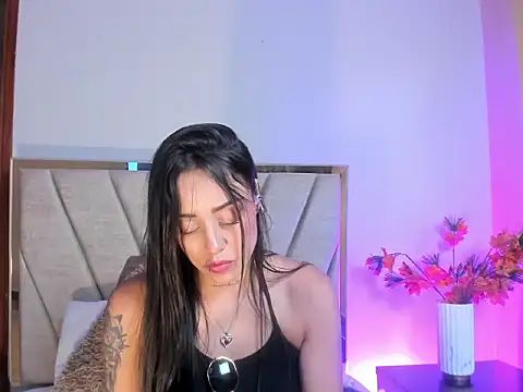 NoraDasilva online show from 02-11-26, 11:43