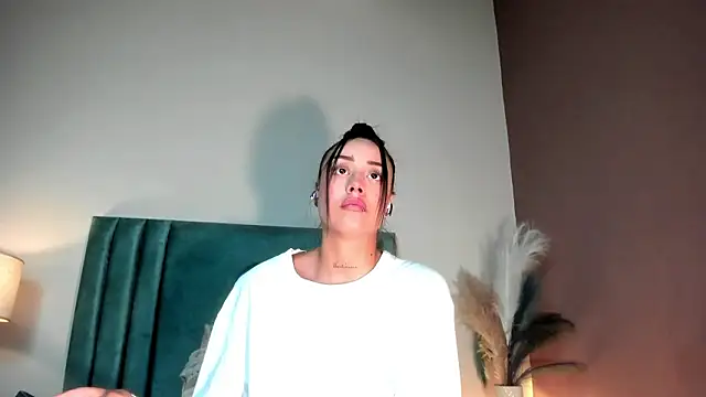 NoraDasilva online show from 03-05-26, 11:34